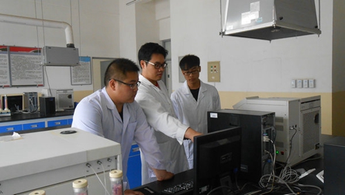 轻工学院学生科技成果秀——&ldquo;轻馨居家&rdquo;科技服务进社区